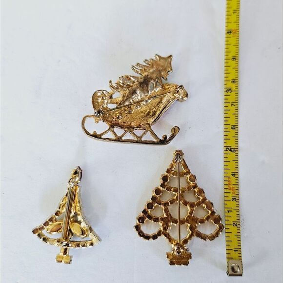 Vintage Set of Tree Rhinestone Enamel Christmas Holiday Tree Sleigh Brooch Pins - Picture 9 of 9